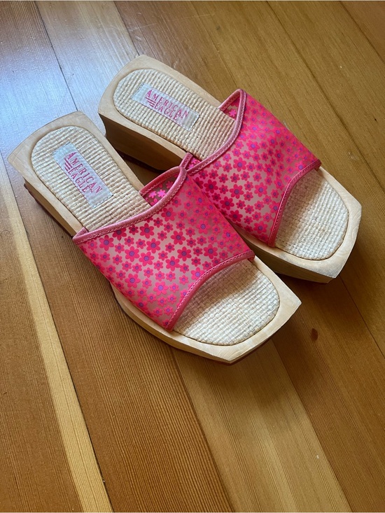 American Eagle Outfitters Shoes - American Eagle Pink Floral Paltform Sandals